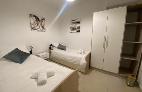 Il-Balluta Apartamento | St Julians Central Apartment