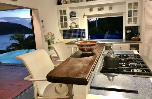 Frigate Bay Villa | St Kitts Two for one Luxury Villa & Private Beach Lounge ¡Vistas impresionantes!