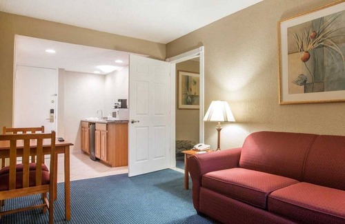 Massena Hotel | St. Lawrence Hotel