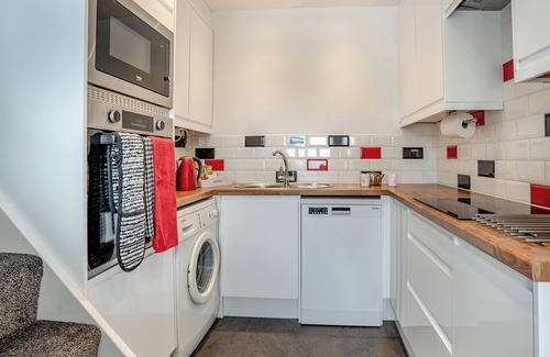 Amroth Cabaña | Stable Cottage - UK10694