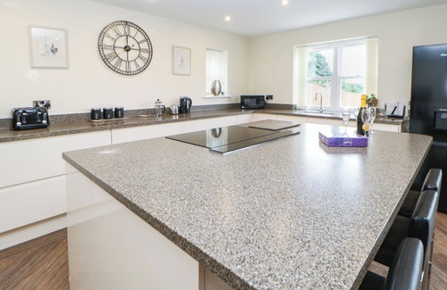 Tudhoe Cabaña | STACKYARD HOUSE, pet friendly, country holiday cottage in Tudhoe