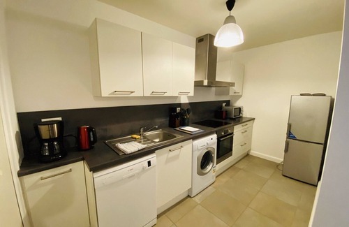 Tregastel Apartamento | Standing WIFI/ Netflix apartment at 200m from the sea in TREGASTEL