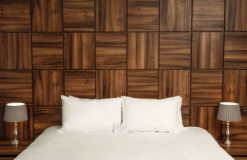 Horley Hotel | Stanhill Court Hotel, a member of Radisson Individuals