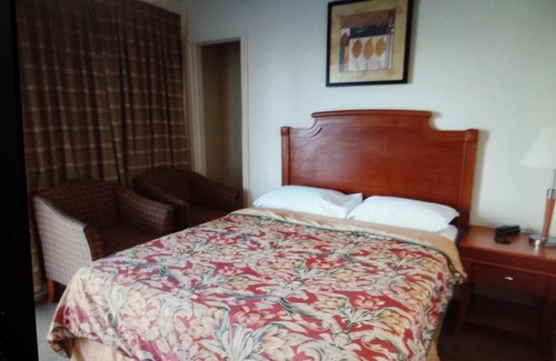 Niagara Falls Hotel | Star Inn by Elevate Rooms