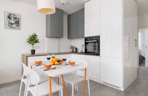 Bielsko-Biala Apartamento | Starzyńskiego 7 | Bielsko-Biała | Modern Apartment | Mountain View | Parking | B