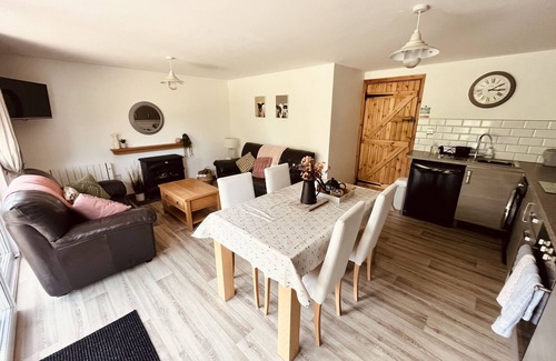 Bridgend Chalet De Esquí | Station Lodge .. ..2 Bed Spacious Lodge with garden Tondu Bridgend GALES DEL SUR