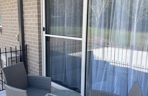 Colo Vale Cabaña | Stay and Relax 2 - is a private, new stylish cottage, in the Southern Highlands