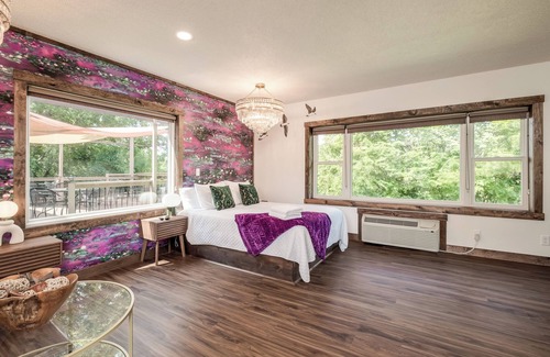 Prescott Hotel | Moody, Glamorous & Full of Magic