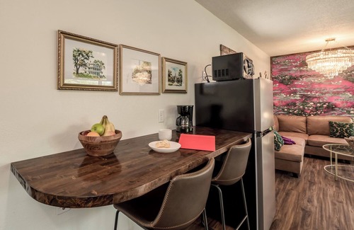 Prescott Hotel | Moody, Glamorous & Full of Magic