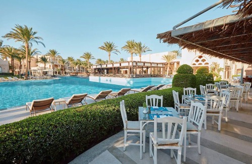 Makadi Bay Hotel | Stay Close to Dining, Beach, Tours & Cozumel Ferry | 2 Refreshing Rooms