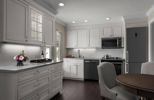 Napa Hotel | Stay Close to Black Stallion Winery! 2 Relaxing Units w/ Kitchen & FREE Parking!