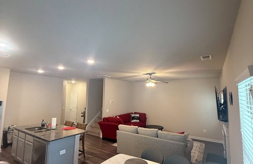 Winder Casa | Stay in a Brand New Townhome in Winder!