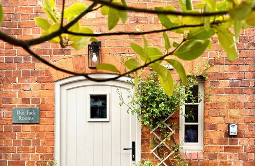 Halfway House Cabaña | Stay in a Regency Coachouse retreat set in a rural Shropshire village.