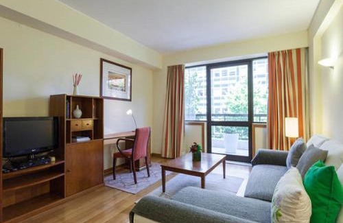 Santo Antonio Apartamento | Stay in the Heart of Lisbon-Altis Suites Hotel