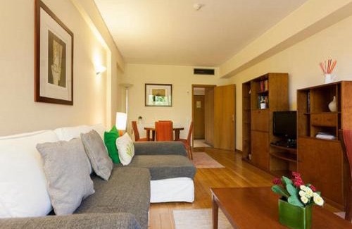 Santo Antonio Apartamento | Stay in the Heart of Lisbon-Altis Suites Hotel