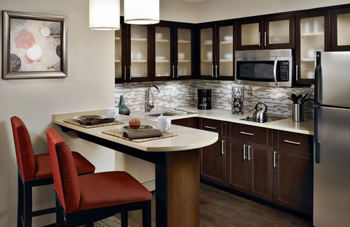 Auburn Hills Hotel | Staybridge Suites Auburn Hills by IHG