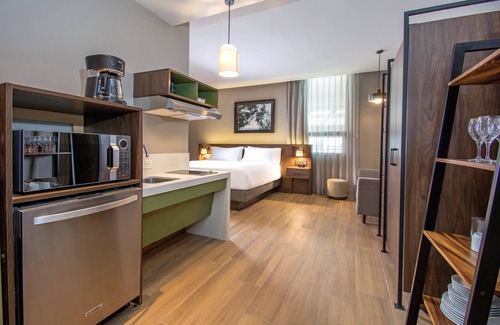 Financial District Hotel | Staybridge Suites Guadalajara Novena by IHG