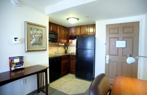 Downtown Indianapolis Hotel | Staybridge Suites Indianapolis Downtown-Convention Center by IHG