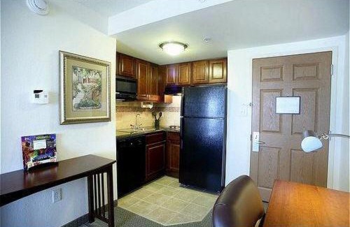 Downtown Indianapolis Hotel | Staybridge Suites Indianapolis Downtown-Convention Center by IHG