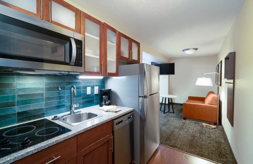 White Station Hotel | Staybridge Suites Memphis - Poplar Ave East by IHG