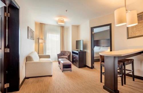 Saltillo Hotel | Staybridge Suites - Saltillo by IHG