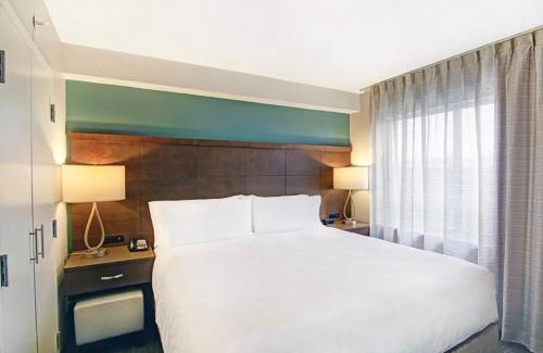 Vaughan Hotel | Staybridge Suites Toronto - Vaughan South by IHG