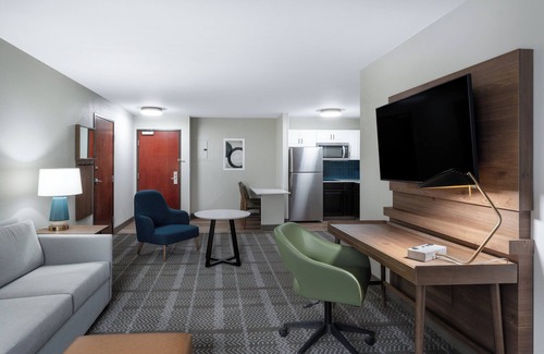 West Des Moines Hotel | Staybridge Suites West Des Moines by IHG