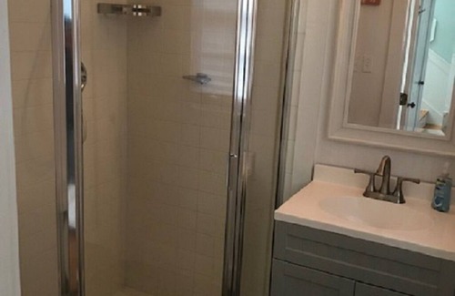 Steinhatchee Complejo | Jengibre - Recién remodelado - Cama King - ** Tercera noche gratis o $ 800 por semana **