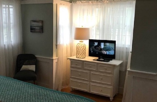 Steinhatchee Complejo | Jengibre - Recién remodelado - Cama King - ** Tercera noche gratis o $ 800 por semana **