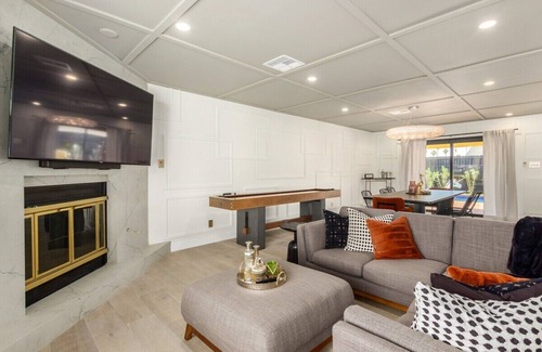 Park Scottsdale One Casa | Step into our luxurious, high-end retreat, blending sophistication with comfort