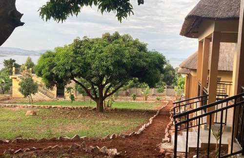 Jinja Hotel | Stevalyn's Ridge View Lodge