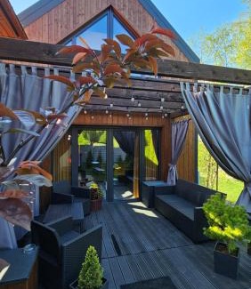 Ustrzyki Dolne Apartamento | Stodoła Orłów - Domek z Jacuzzi na wyłączność