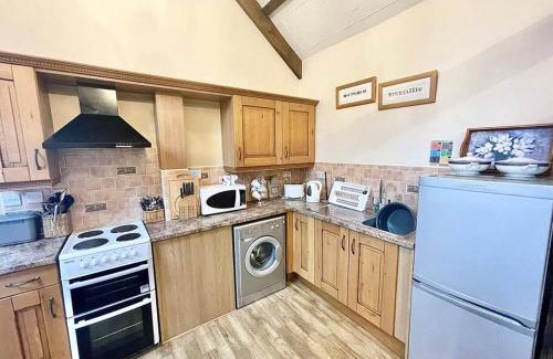 Usk Casa | STONE BUILT BARN in a beautiful RURAL setting