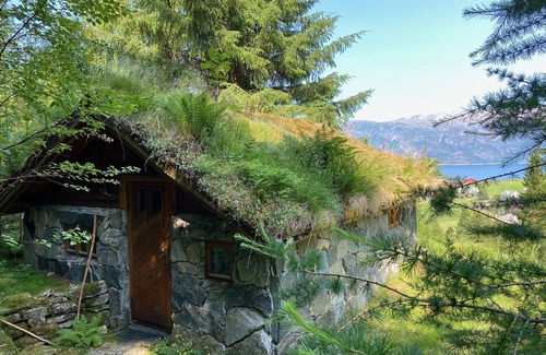 Hoyanger Cabina | Stone cabin, sleeps 2-4, with traditional grass roof. Self catering.