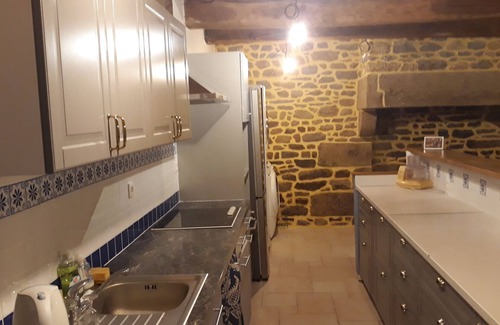 Roz-sur-Couesnon Casa | Stone family home (sleeps 11)