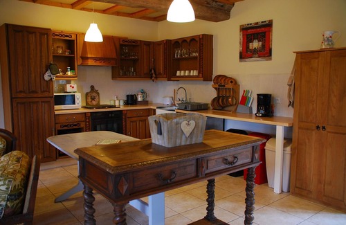 Sainte-Marguerite-d'Elle Casa | Stone cottage with garden