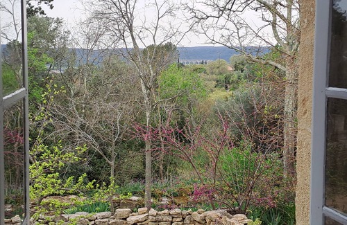Castillon-du-Gard Casa | Masía reformada en un pueblo medieval.