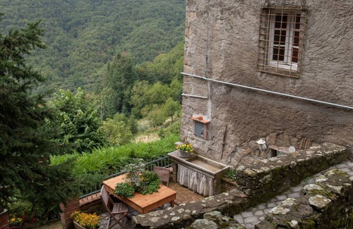 Boveglio Casa | Piedra Rustico con jardín en la antigua aldea toscana Sauna de infrarrojos Escluiva