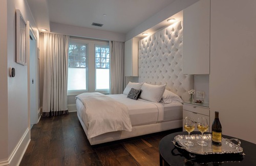 Midtown Hotel | Stonehurst Place Bed & Breakfast