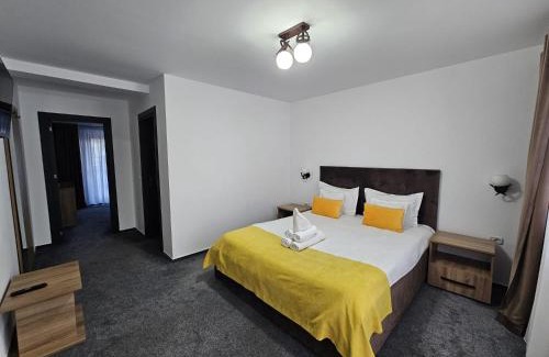 Tirgu Neamt Hotel | Străjerii Cetății