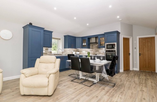 Congresbury Cabaña | Strawberry Stables