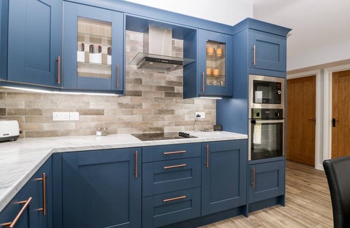 Congresbury Cabaña | Strawberry Stables