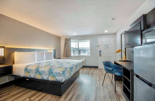 Downtown Hotel | Studio 6 Eureka, CA – Old Town