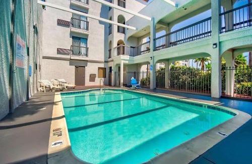 Lawndale Hotel | Studio 6 Suites Lawndale, CA South Bay