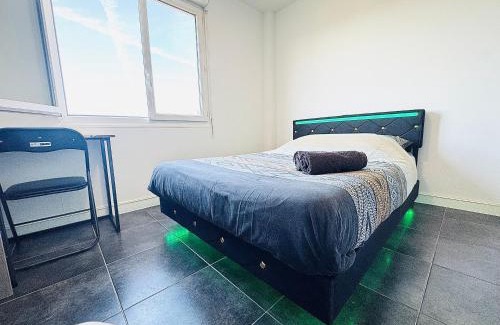 Melun Apartamento | STUDIO A 300 METRES DE LA GARE et 25 MINUTES DE PARIS EN TRAIN