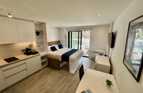 Gibraltar Apartamento | Studio Apartment at the Hub - VIP Package