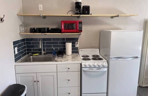 University Heights Apartamento | Studio apartment Near UNM, Nob-Hill and downtown.