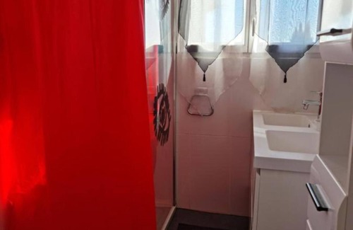 Roques Apartamento | Studio Apartment 'Redhouse - Solarium' with Shared Pool, Wi-Fi and Air Conditioning