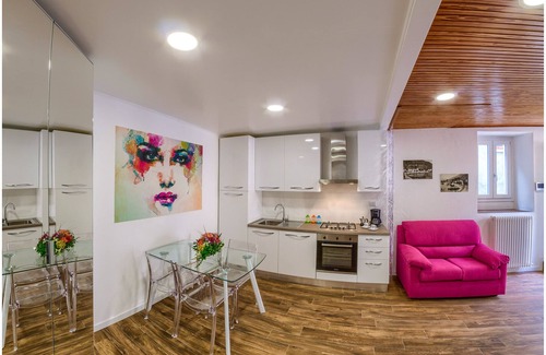 Consiglio di Rumo Apartamento | Studio Apartment Sale & Pepe