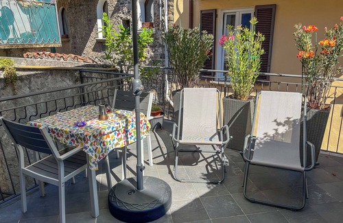 Consiglio di Rumo Apartamento | Studio Apartment Sale & Pepe